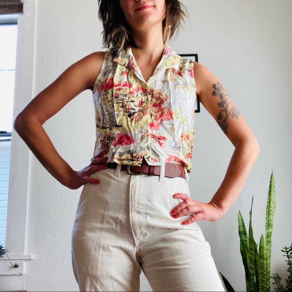 Vintage Island-print crop top